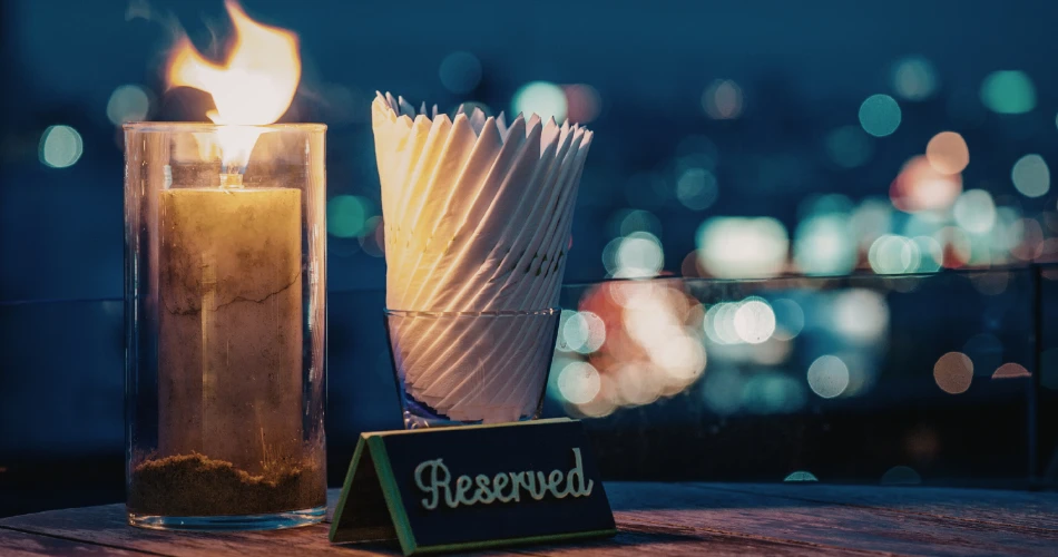 Explore Los Angeles After Dark: Nightlife Guide for Locals & Tourists
